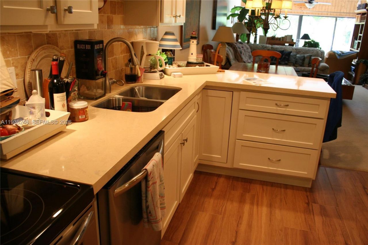 87200 Overseas Hwy, Unit N2, Plantation Key, FL 33036 Photo