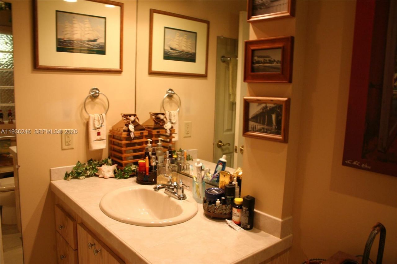 87200 Overseas Hwy, Unit N2, Plantation Key, FL 33036 Photo