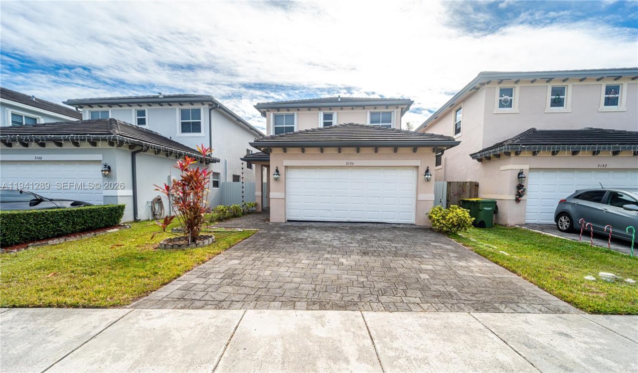 3136 SE 2nd Dr, Homestead, FL 33033 Main Photo