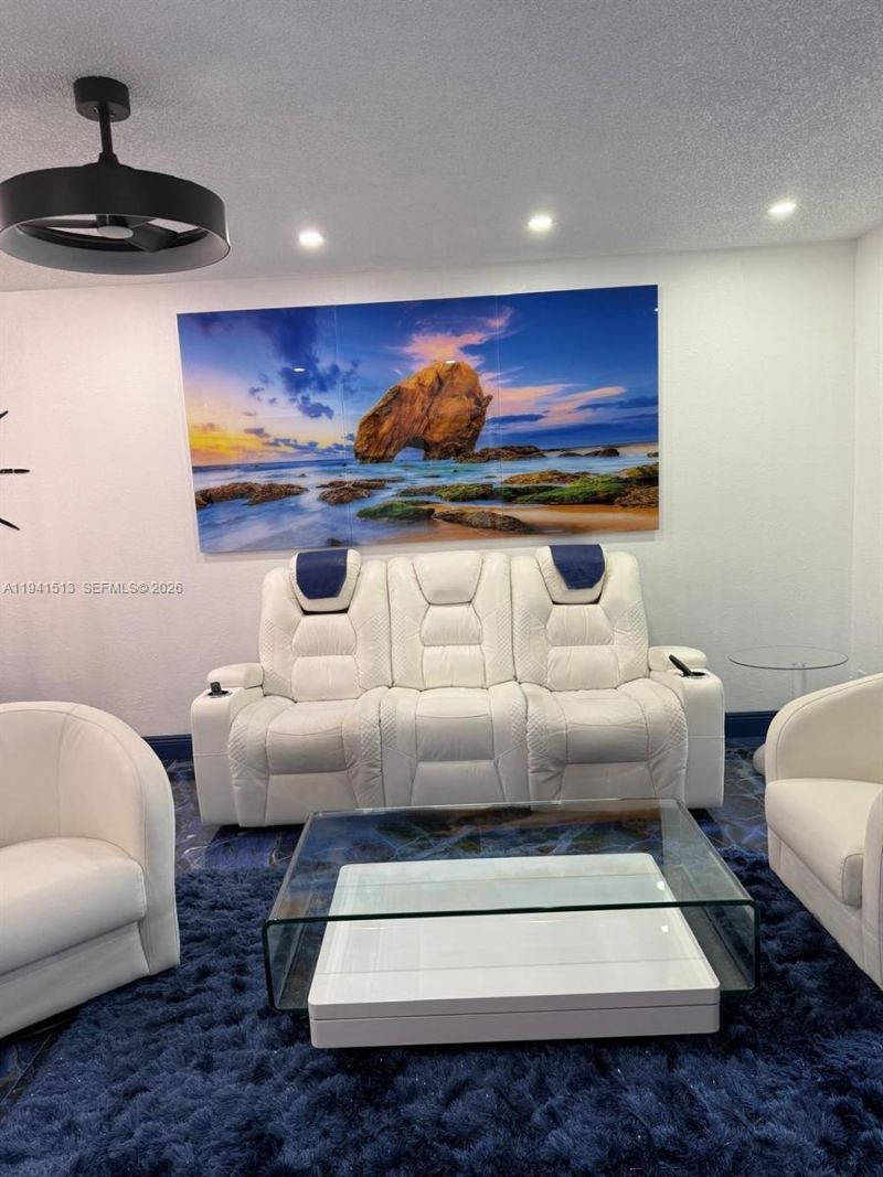 5121 W Oakland Park Blvd, Unit 212, Lauderdale Lakes, FL 33313 Photo