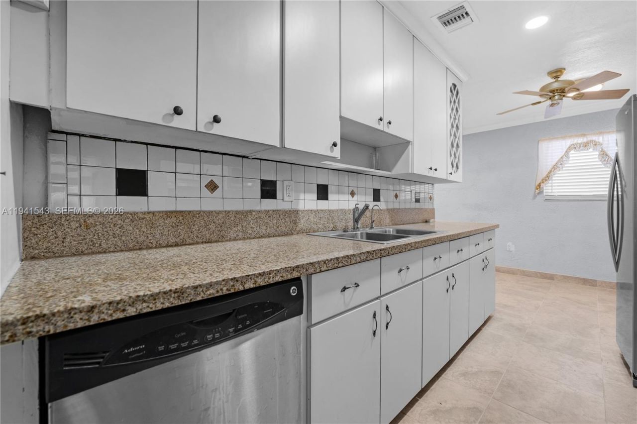 801 N 70th Ave, Hollywood, FL 33024 Photo