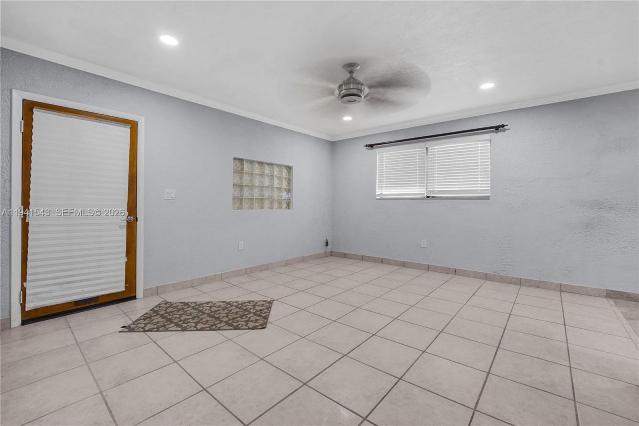 801 N 70th Ave, Hollywood, FL 33024 Photo