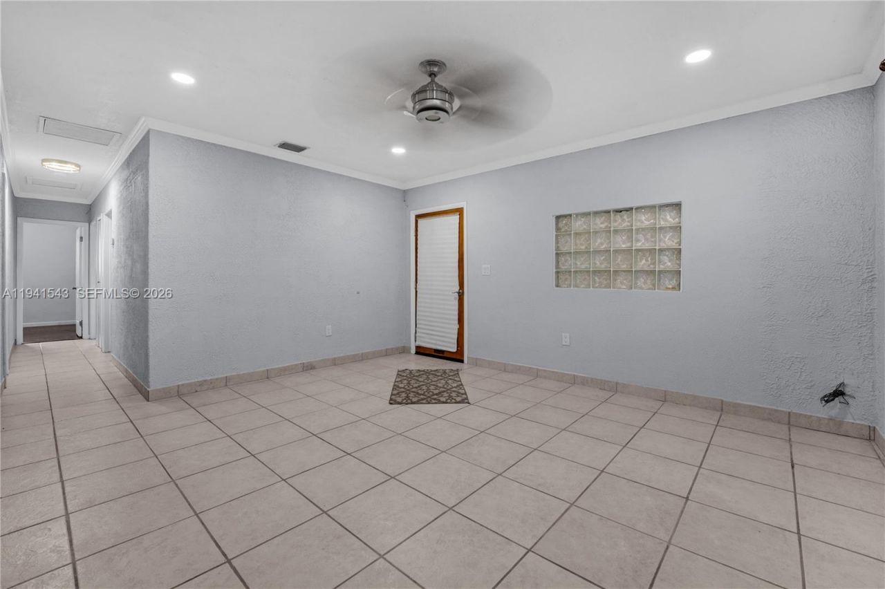 801 N 70th Ave, Hollywood, FL 33024 Photo