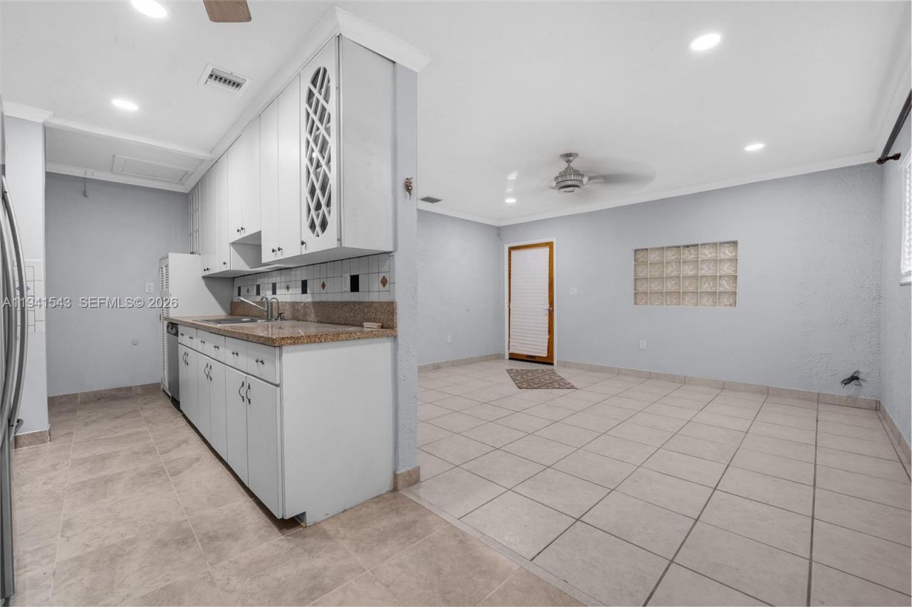 801 N 70th Ave, Hollywood, FL 33024 Photo