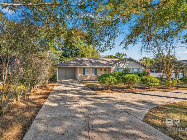 715 E Verbena Avenue, Foley, AL 36535