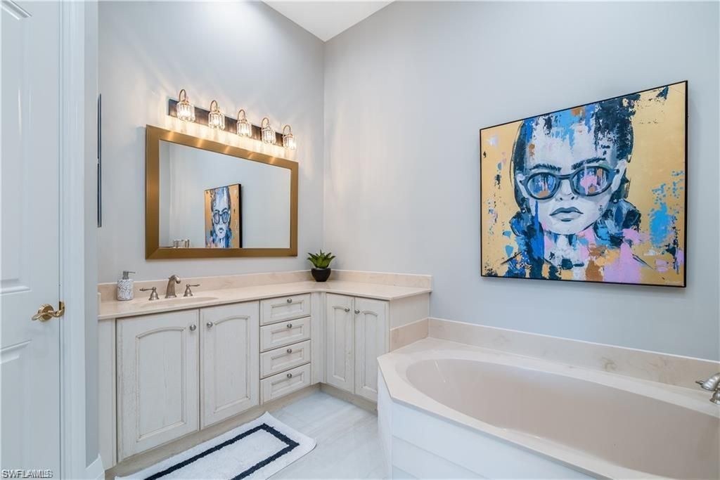 3123 Aviamar Cir, Unit 201, Naples, FL 34114 Photo