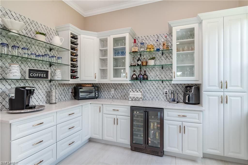 3123 Aviamar Cir, Unit 201, Naples, FL 34114 Photo