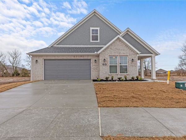 4162 W Huron Loop, Fayetteville, AR 72704