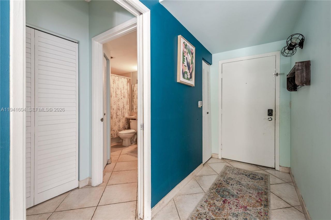 19601 E Country Club Dr, Unit 7104, Aventura, FL 33180 Photo