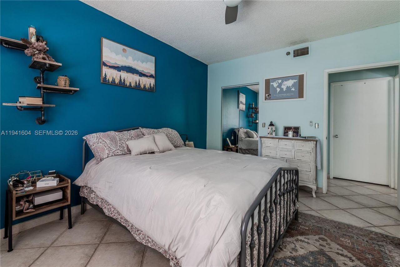 19601 E Country Club Dr, Unit 7104, Aventura, FL 33180 Photo