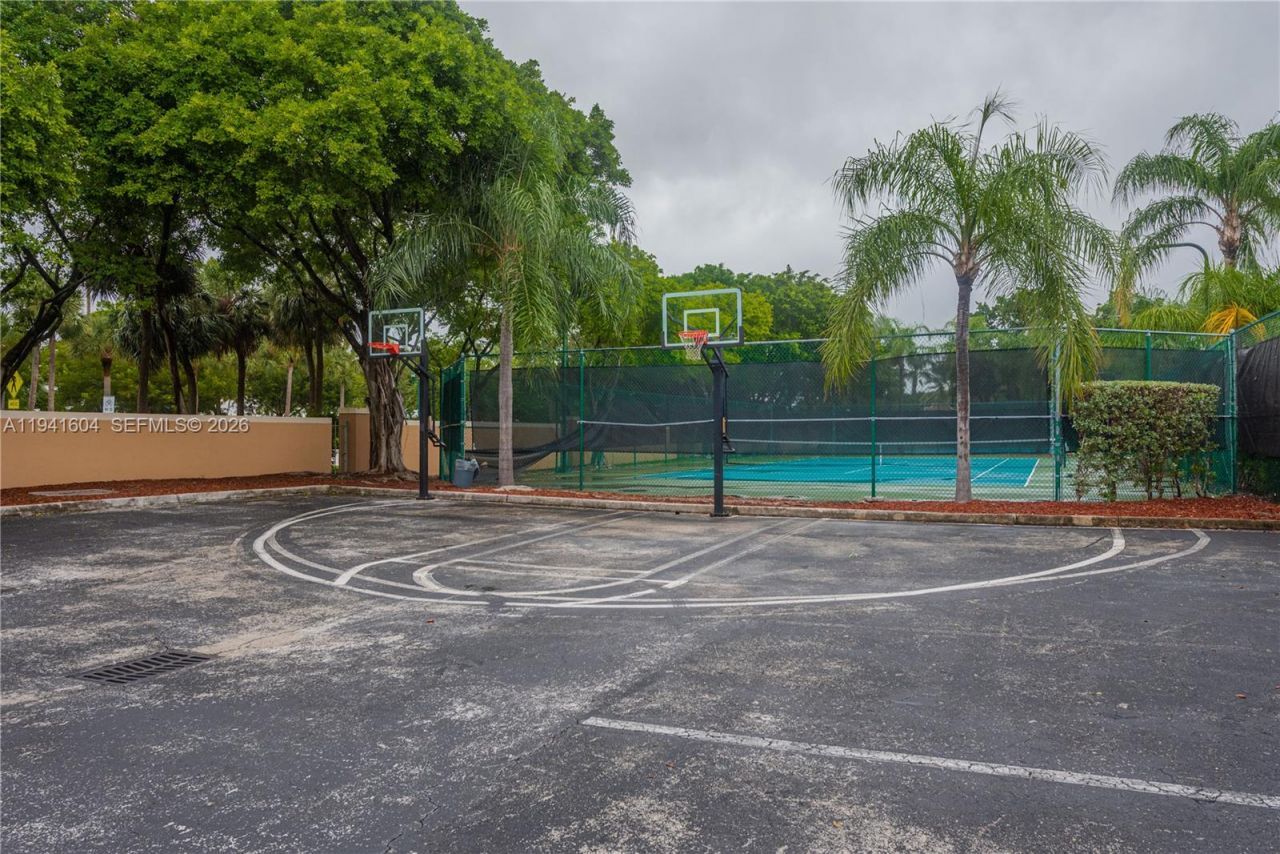 19601 E Country Club Dr, Unit 7104, Aventura, FL 33180 Photo