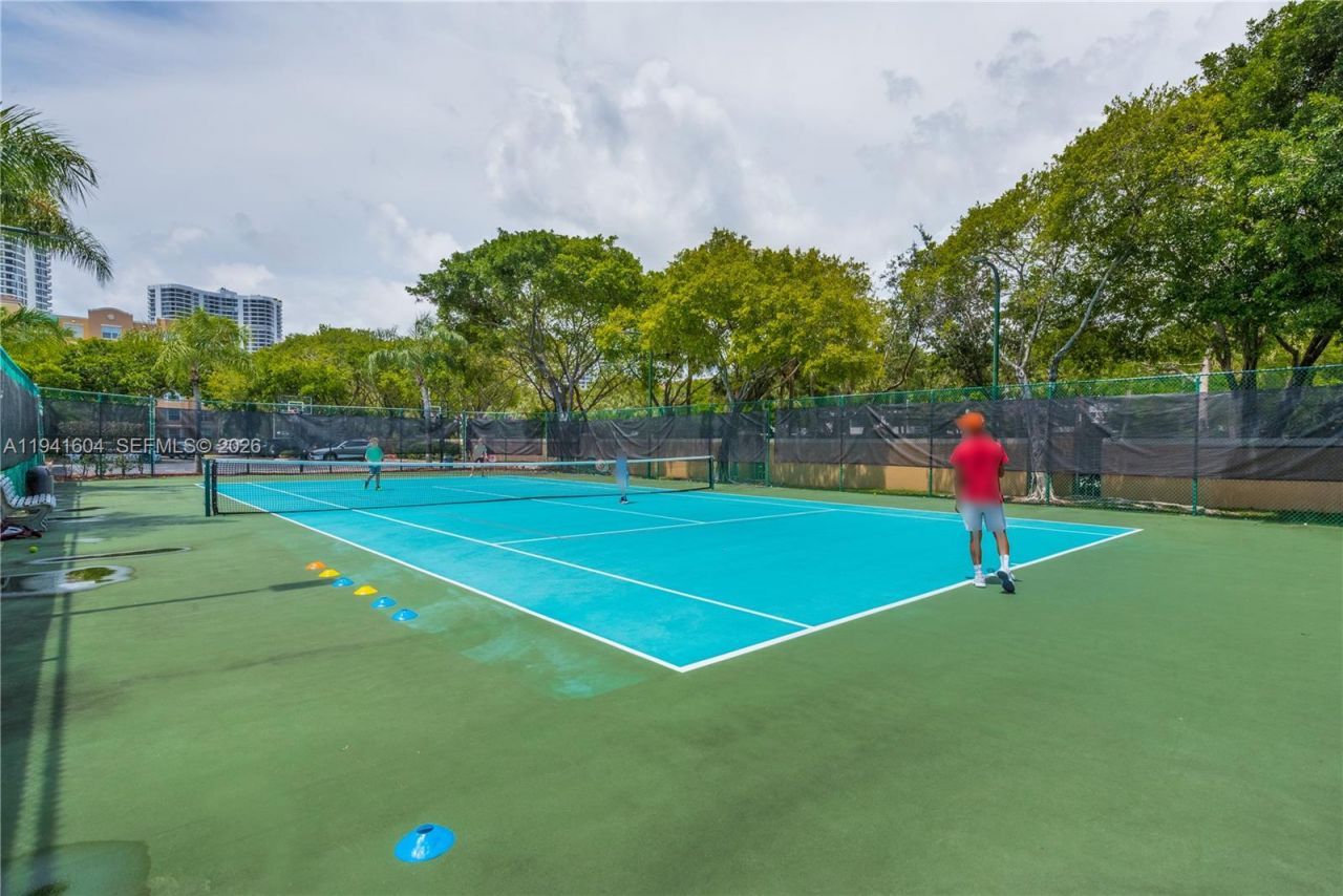19601 E Country Club Dr, Unit 7104, Aventura, FL 33180 Photo