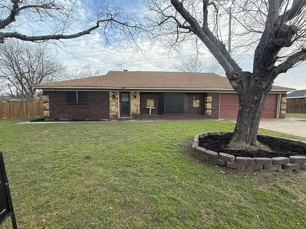3240 Valley Forge Trail , Forest Hill, TX 76140