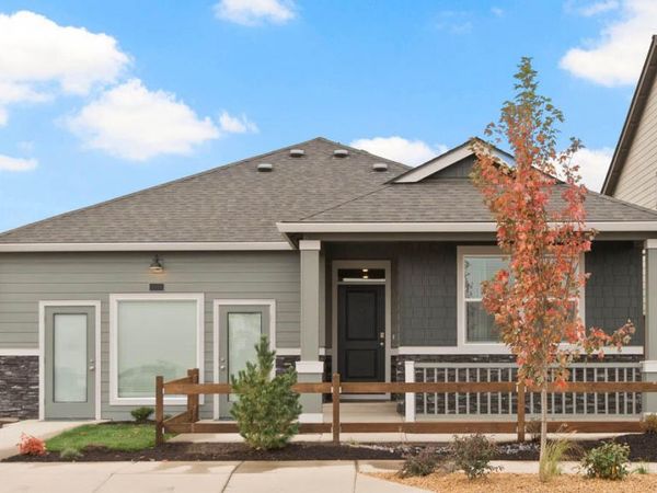 21228 SE Pelee Drive, Bend, OR 97702