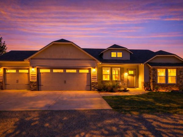 53475 Bridge Drive, La Pine, OR 97739