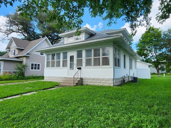 318 E Walnut Street, Manly, IA 50456