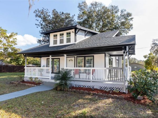 1102 E VOORHIS AVENUE, DELAND, FL 32724