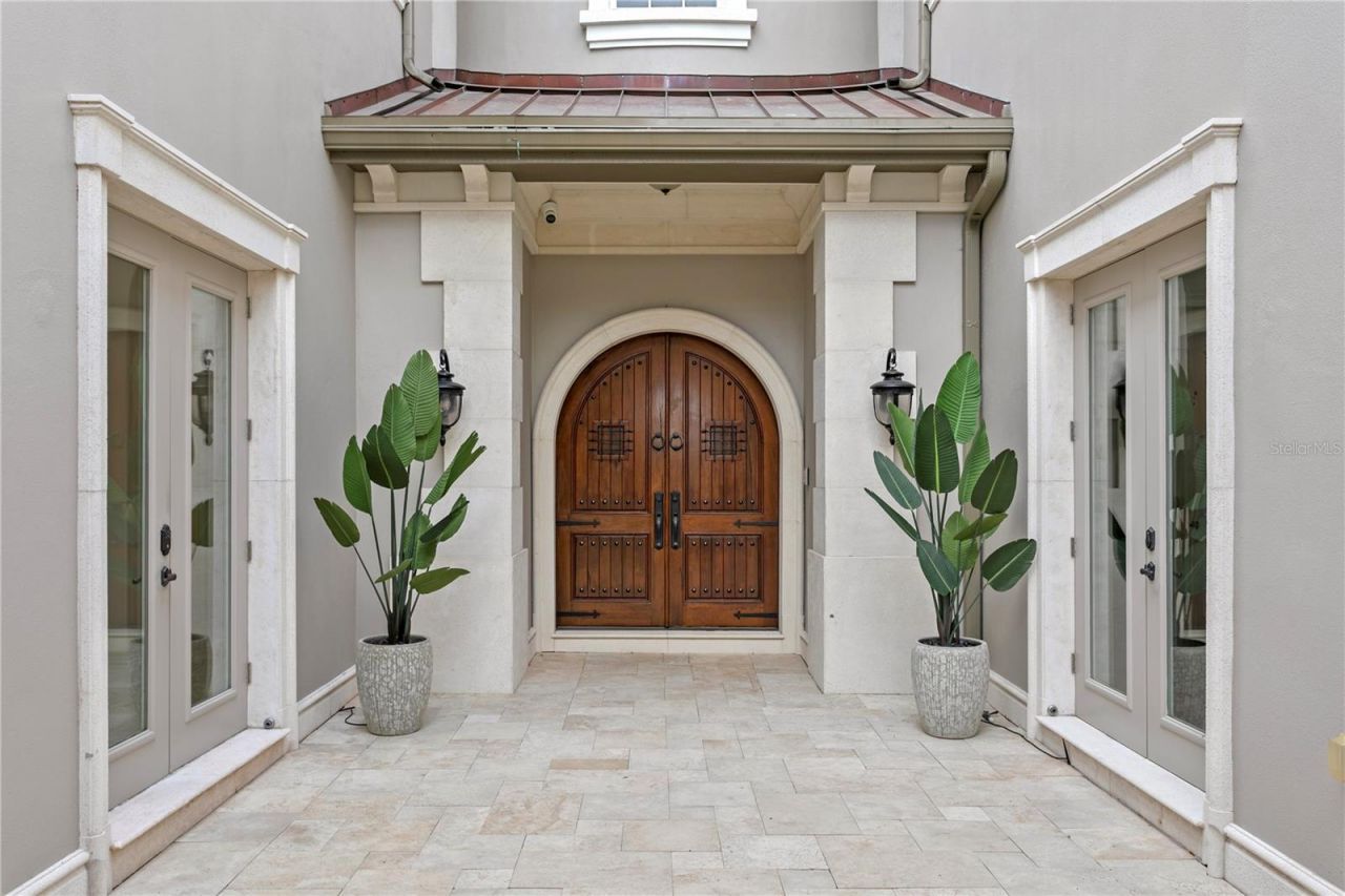 5905 Beacon Shores Street, Tampa, FL 33616 Photo