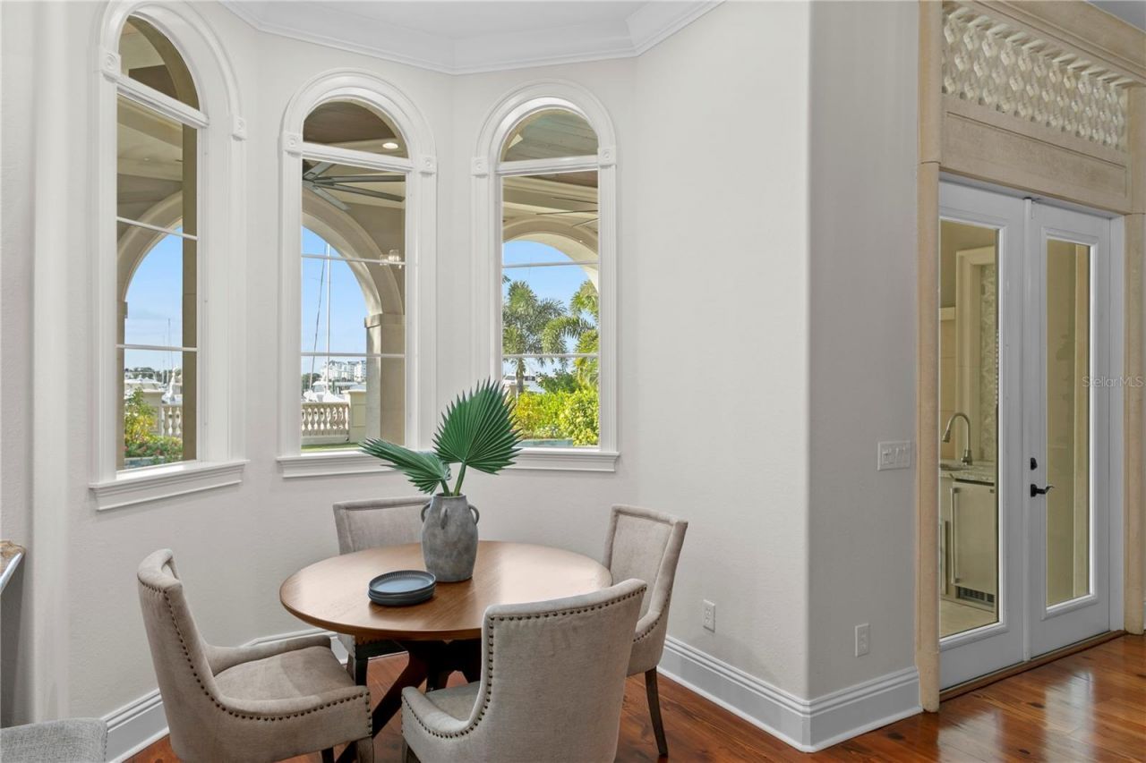 5905 Beacon Shores Street, Tampa, FL 33616 Photo