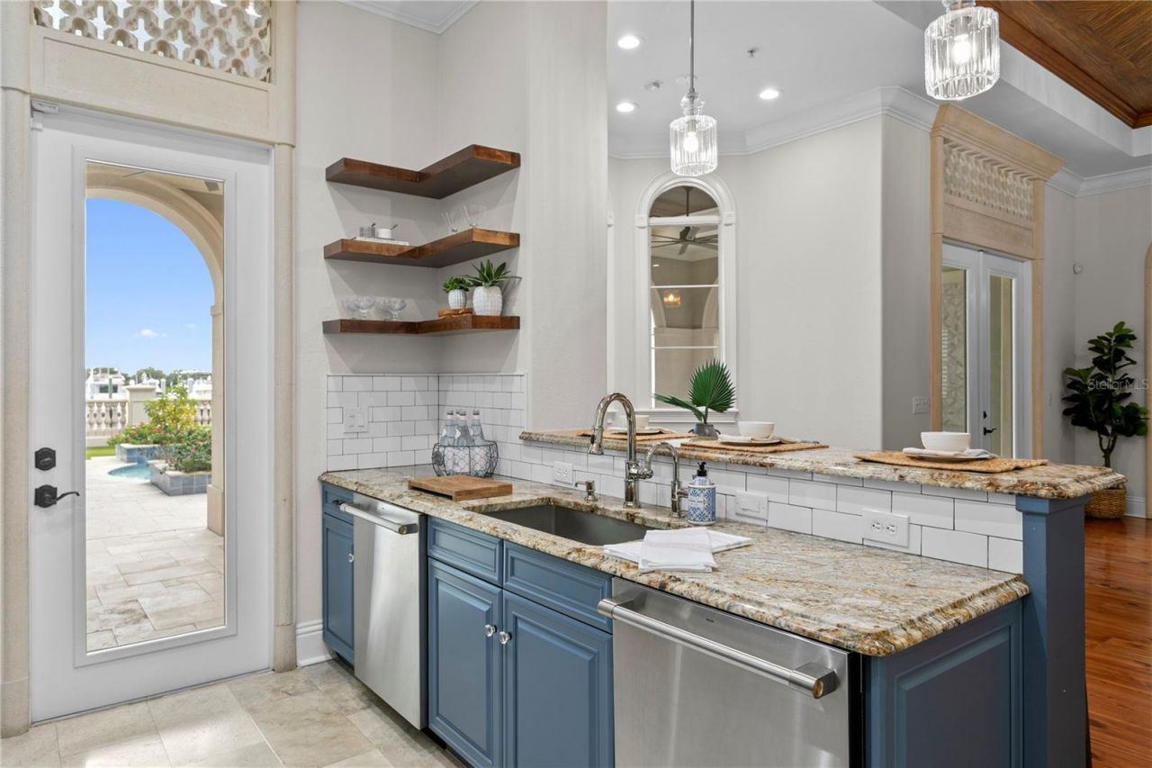 5905 Beacon Shores Street, Tampa, FL 33616 Photo