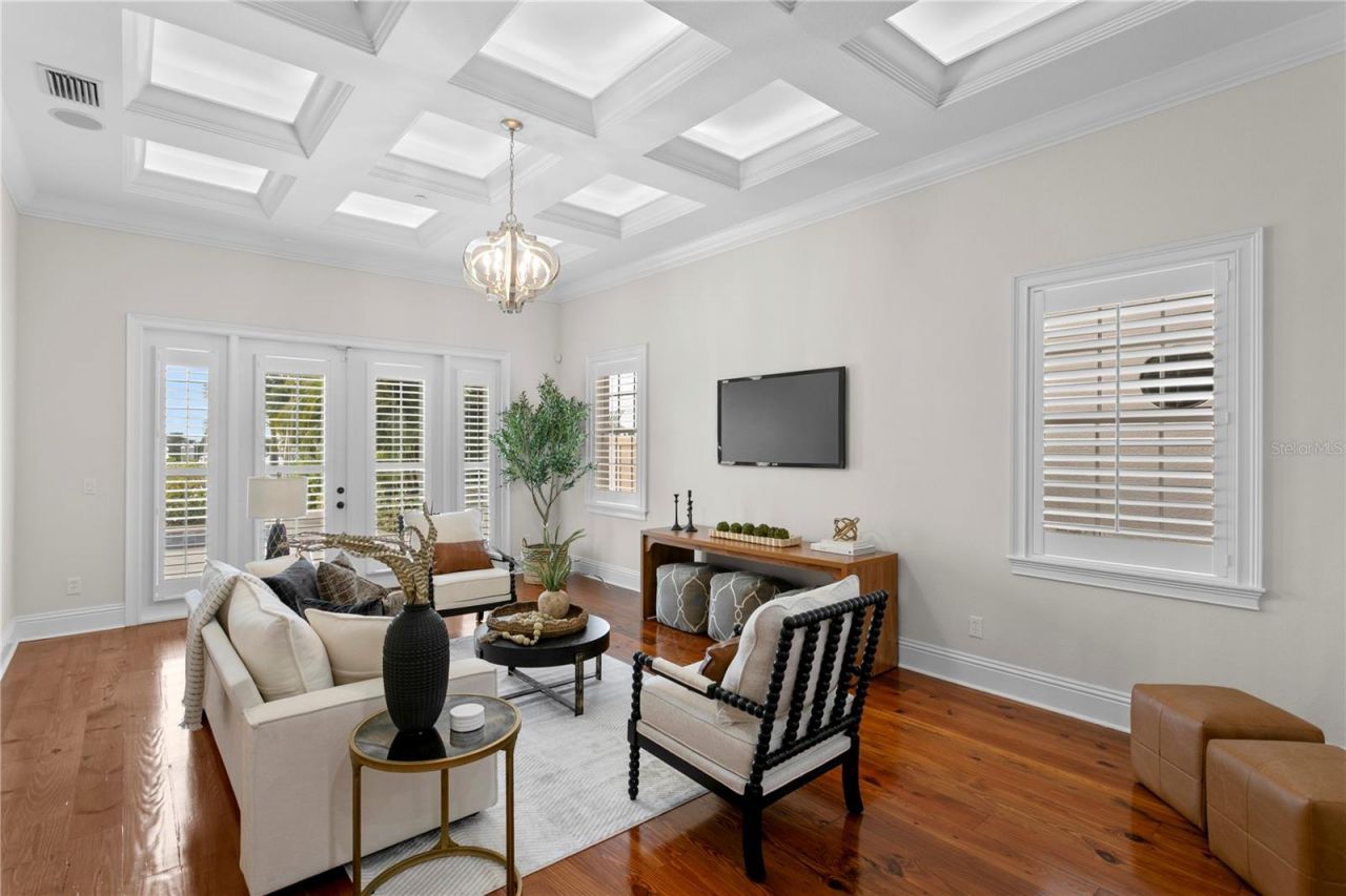 5905 Beacon Shores Street, Tampa, FL 33616 Photo