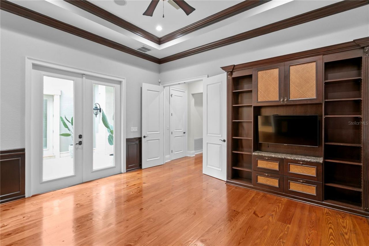 5905 Beacon Shores Street, Tampa, FL 33616 Photo