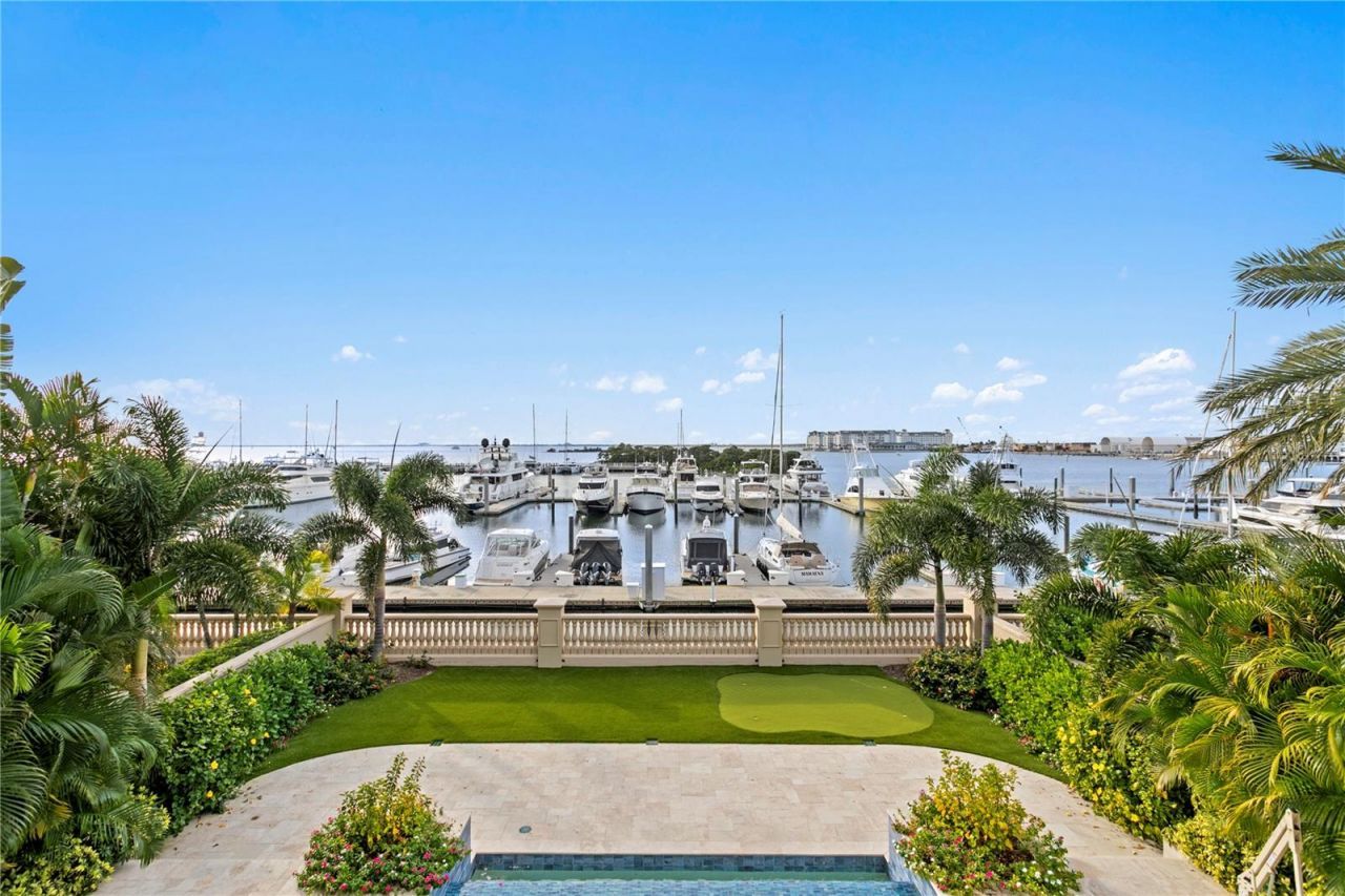 5905 Beacon Shores Street, Tampa, FL 33616 Photo