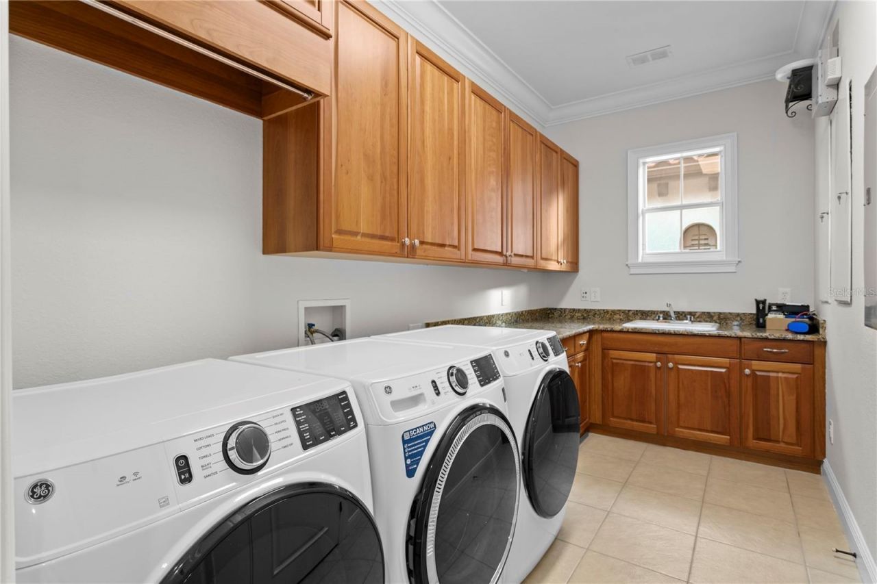 5905 Beacon Shores Street, Tampa, FL 33616 Photo