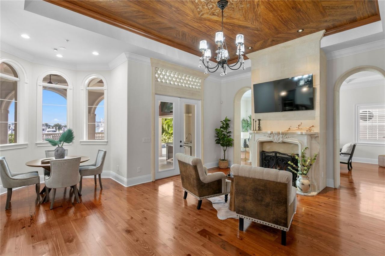 5905 Beacon Shores Street, Tampa, FL 33616 Photo