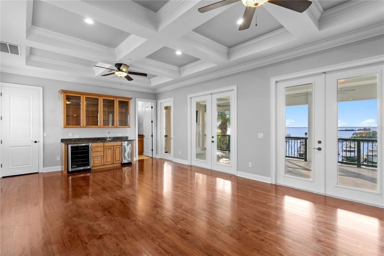 5905 Beacon Shores Street, Tampa, FL 33616 Photo