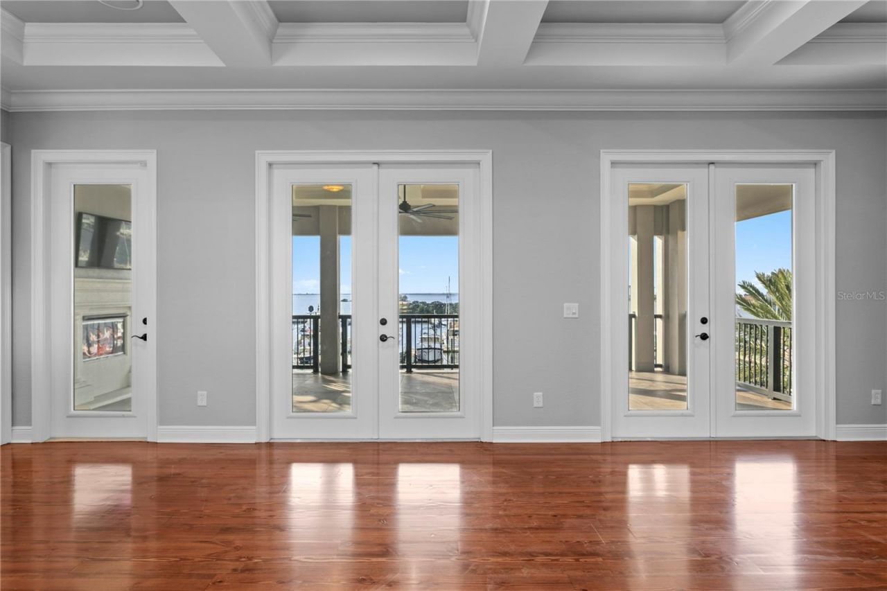 5905 Beacon Shores Street, Tampa, FL 33616 Photo