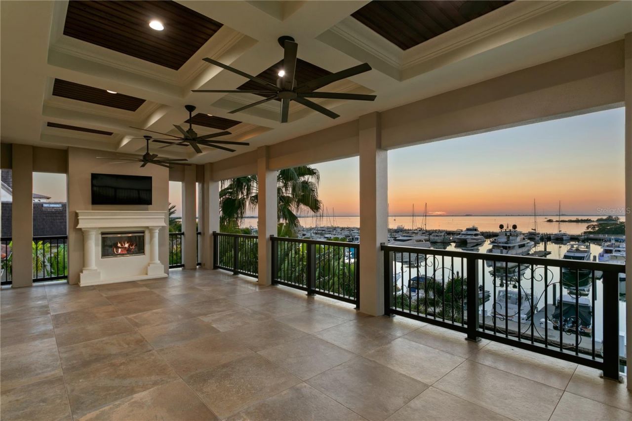 5905 Beacon Shores Street, Tampa, FL 33616 Photo