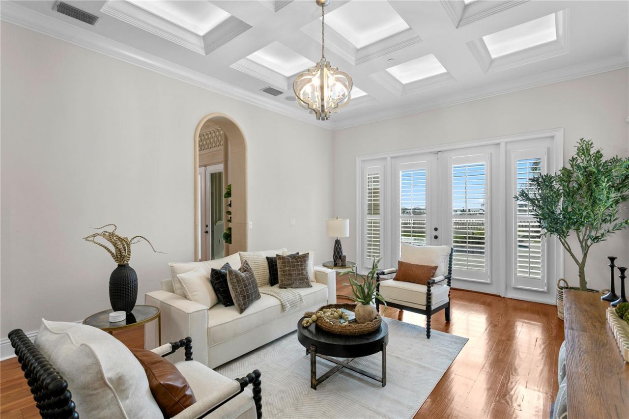 5905 Beacon Shores Street, Tampa, FL 33616 Photo