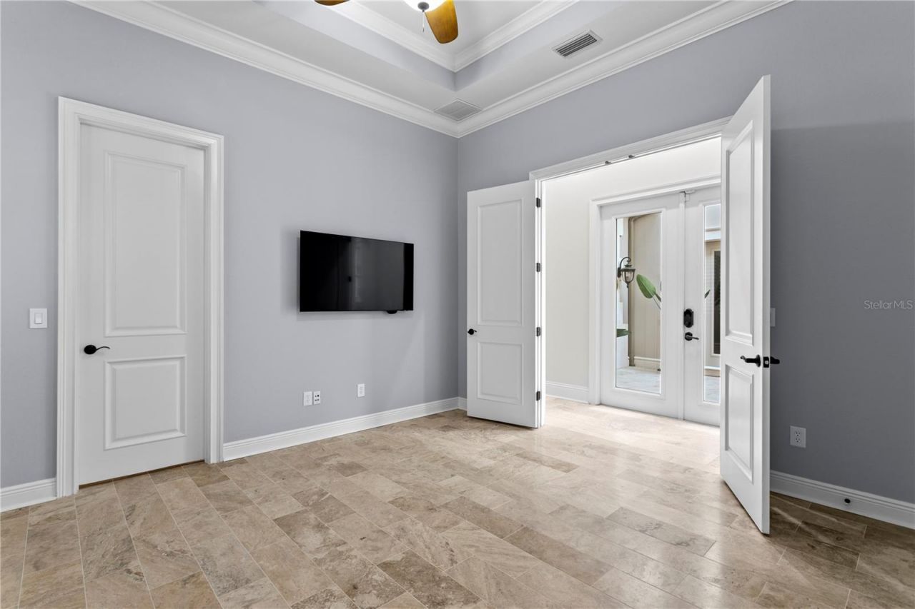 5905 Beacon Shores Street, Tampa, FL 33616 Photo