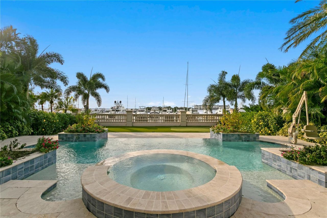 5905 Beacon Shores Street, Tampa, FL 33616 Photo