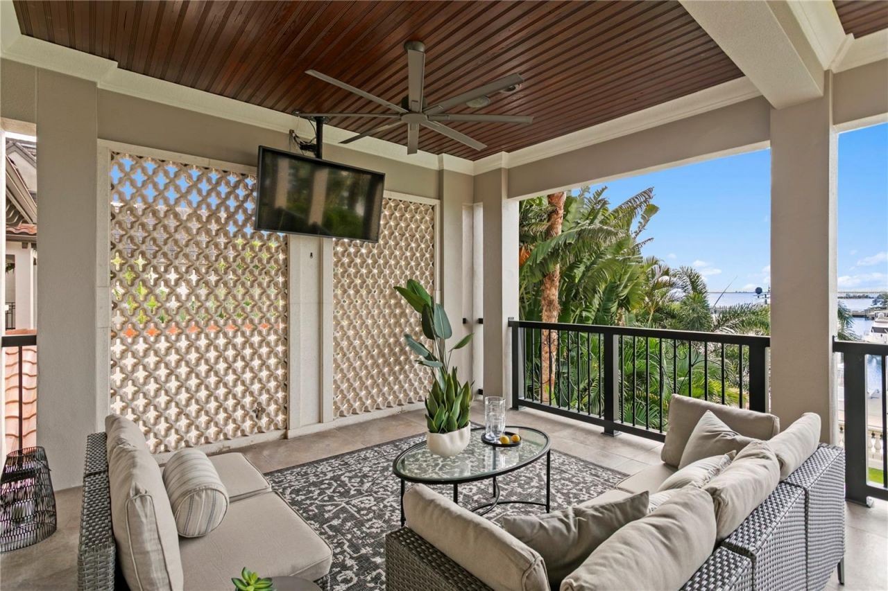 5905 Beacon Shores Street, Tampa, FL 33616 Photo