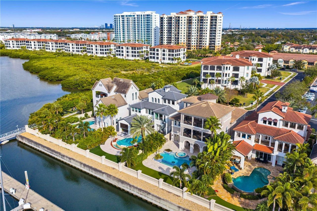 5905 Beacon Shores Street, Tampa, FL 33616 Photo