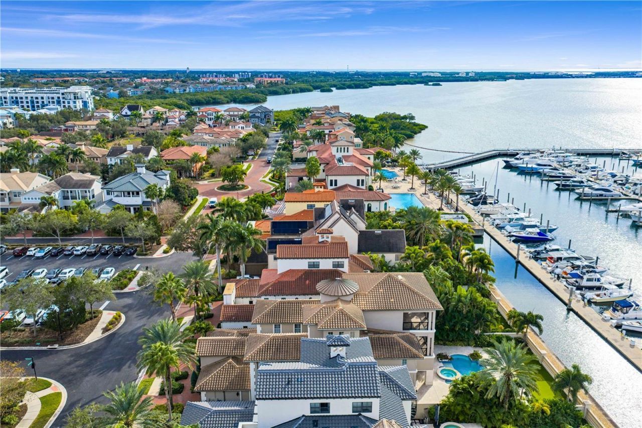 5905 Beacon Shores Street, Tampa, FL 33616 Photo