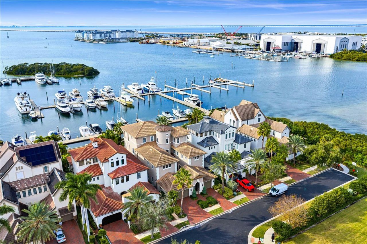 5905 Beacon Shores Street, Tampa, FL 33616 Photo