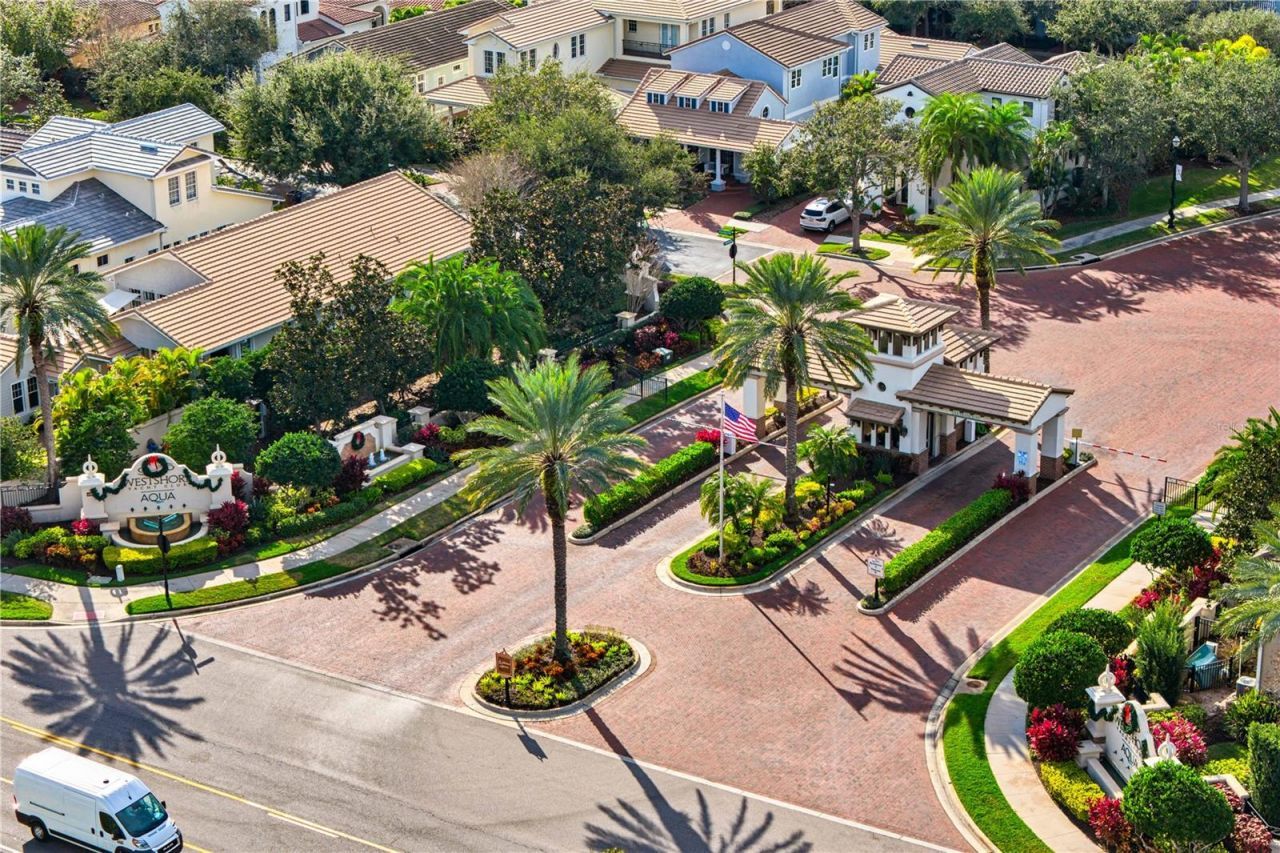 5905 Beacon Shores Street, Tampa, FL 33616 Photo