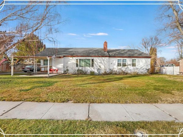 818 Union Ave, Filer, ID 83328