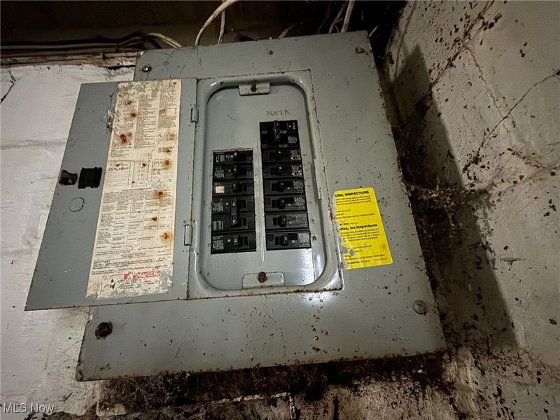 1011 Laurel Avenue, Akron, OH 44307 Photo 15