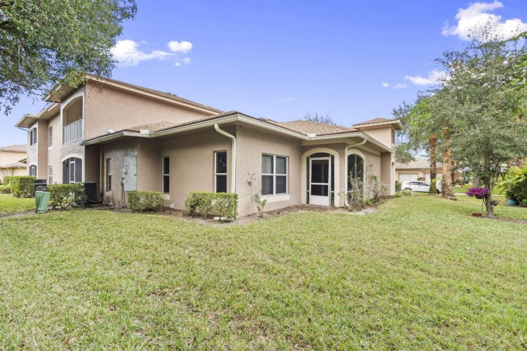 1863 S Dovetail Drive, Unit B1, Fort Pierce, FL 34982 Photo