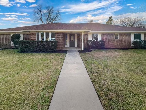 1006 Trophy Club Drive, Trophy Club, TX 76262