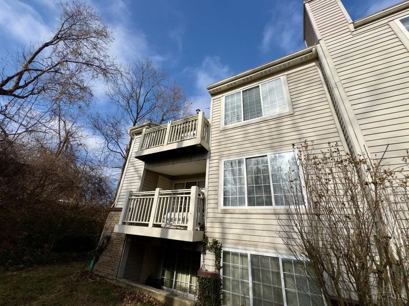 9805 Regatta Drive, Unit 302, Colerain Township, OH 45252 Photo 3