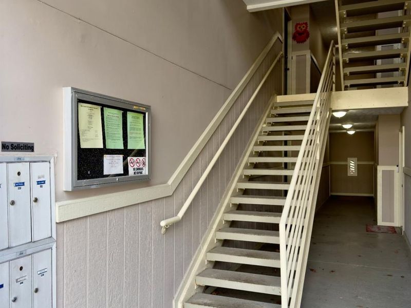 9805 Regatta Drive, Unit 302, Colerain Township, OH 45252 Photo 4