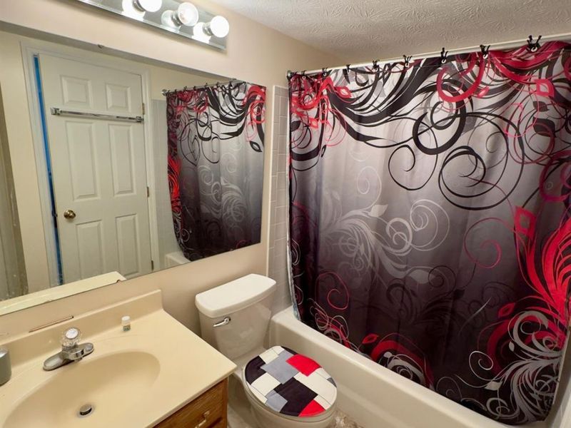 9805 Regatta Drive, Unit 302, Colerain Township, OH 45252 Photo 7