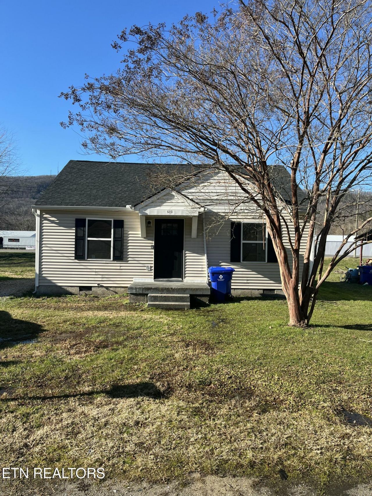 523 S Kingston Ave S Rockwood, TN 37854