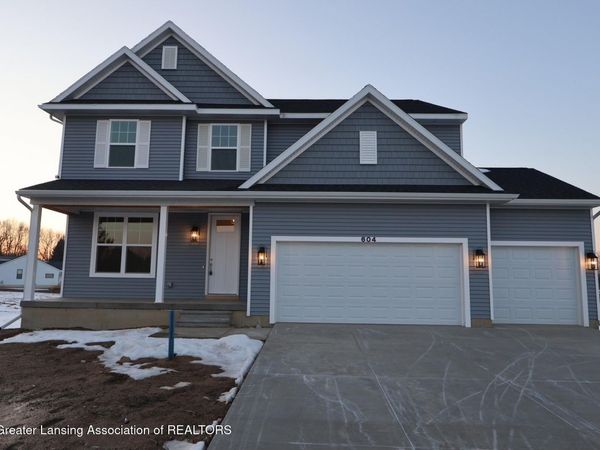 604 Launch Point Drive, Perry, MI 48872