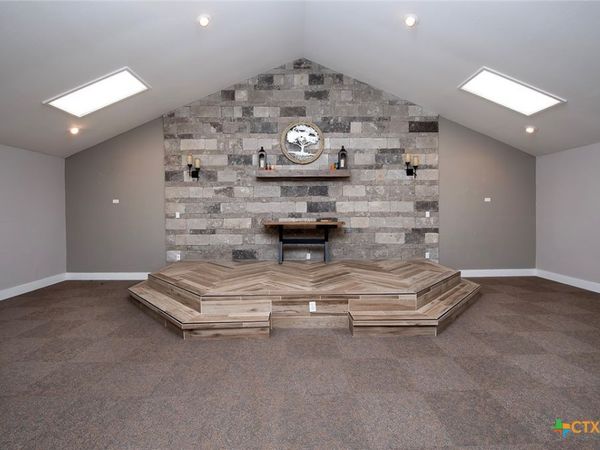 150 W Fm 487, Jarrell, TX 76537